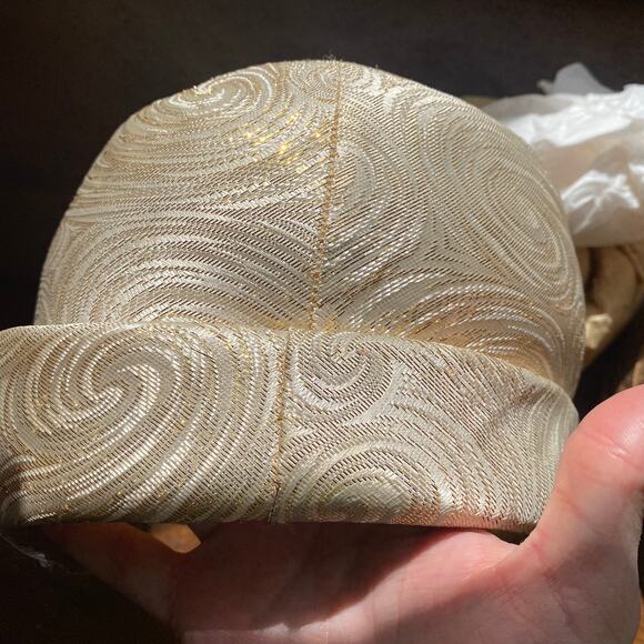 Vintage 1940's Gold White Swirl Bow Hat Metallic Millinery Hat - Picture 4 of 4